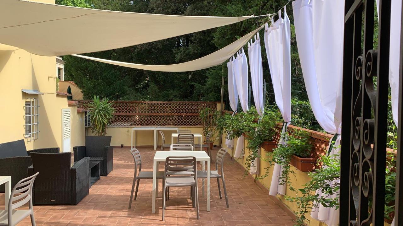 La Terrazza Di Via Elisa Bed and Breakfast Lucca Exteriör bild